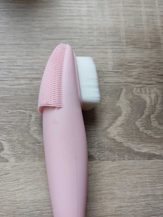 Различни четки за грим