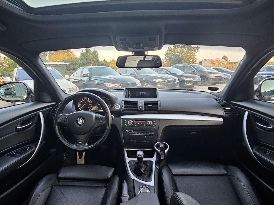 Bmw 123d 2011 Euro 5 204 Cp/ M pachet int 'ext/Trapa/Bi xenon/Navi/Keyless