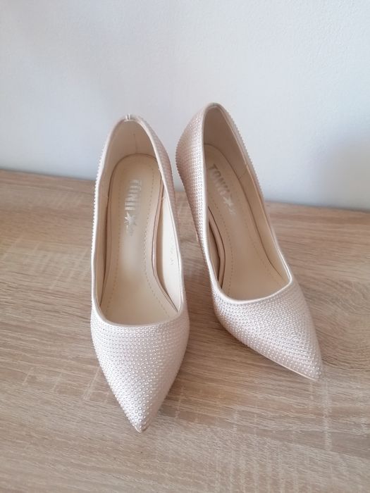 Pantofi cu ștrasuri