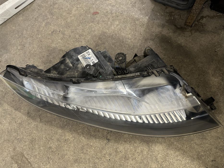 десен фар хонда сивик 8 2006г ксенон
