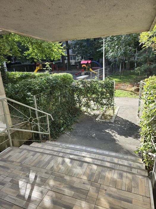 Vand apartament 2 camere