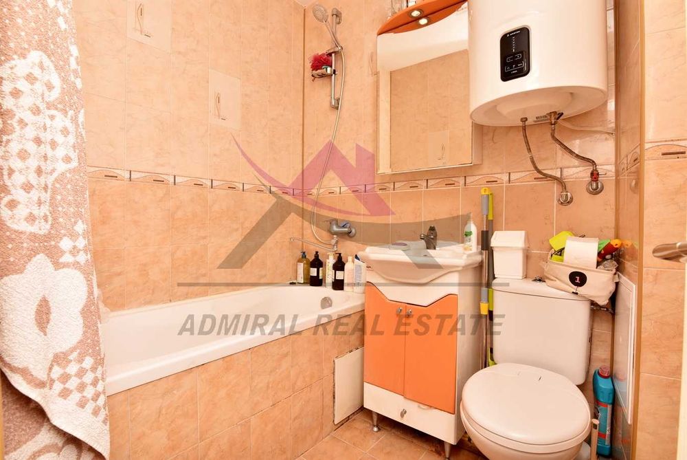 Продава се Тристаен апартамент в Варна, Базар Левски - 82 кв.м за 2513 €/кв.м - Снимка #5