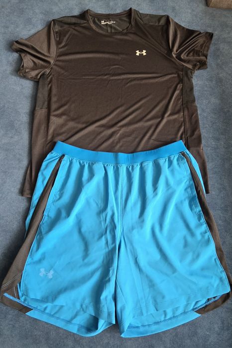 Къси панталони и тениска XL