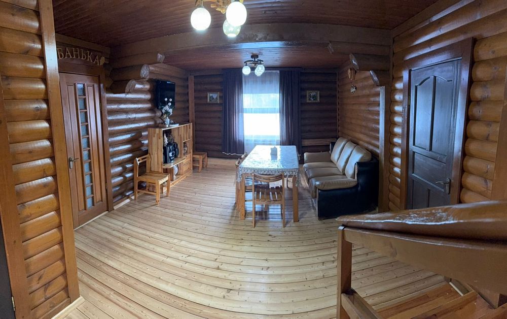 Деревянный двух этажный сруб