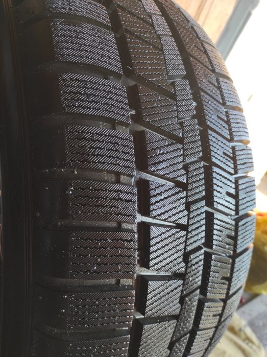 Продам Диски с резиной зимние.