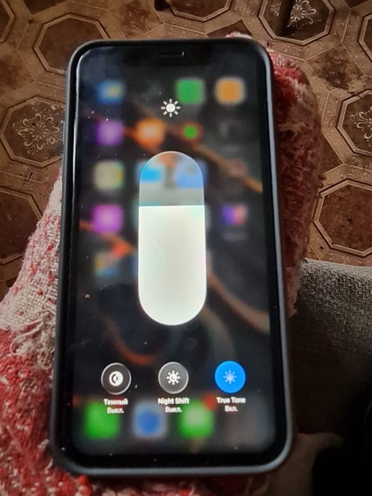 Продам iPhone 11 с документами