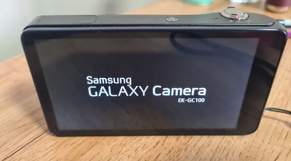 Aparat foto digital Samsung Galaxy Camera EK-GC100 16.3 MP 3G, Wi-Fi Android 4.1, Black