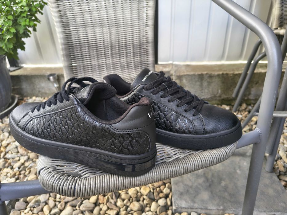 Vând adidas Armani exchange mărimea 40 ,noi!
