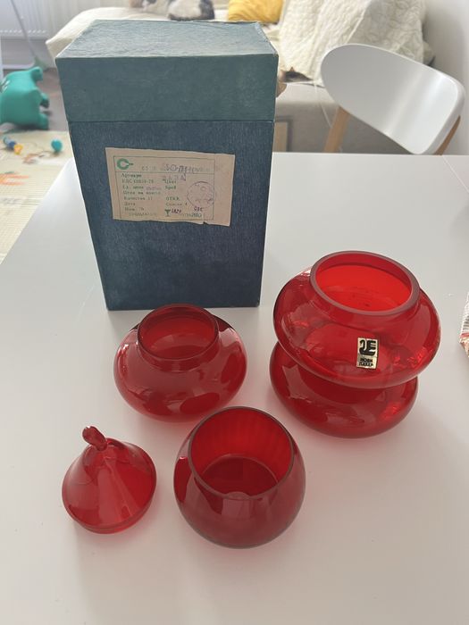 Стъклени изделия “Нови Пазар”