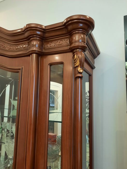 Мебель для гостиной, сервант