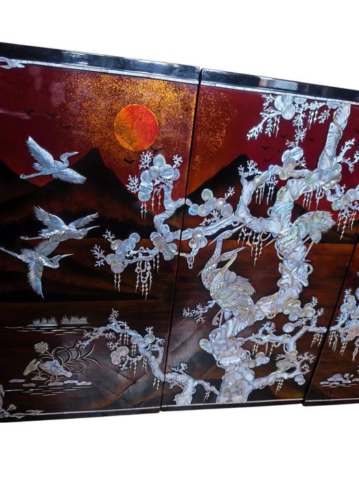 Голямо азиатско пано седеф, дърво