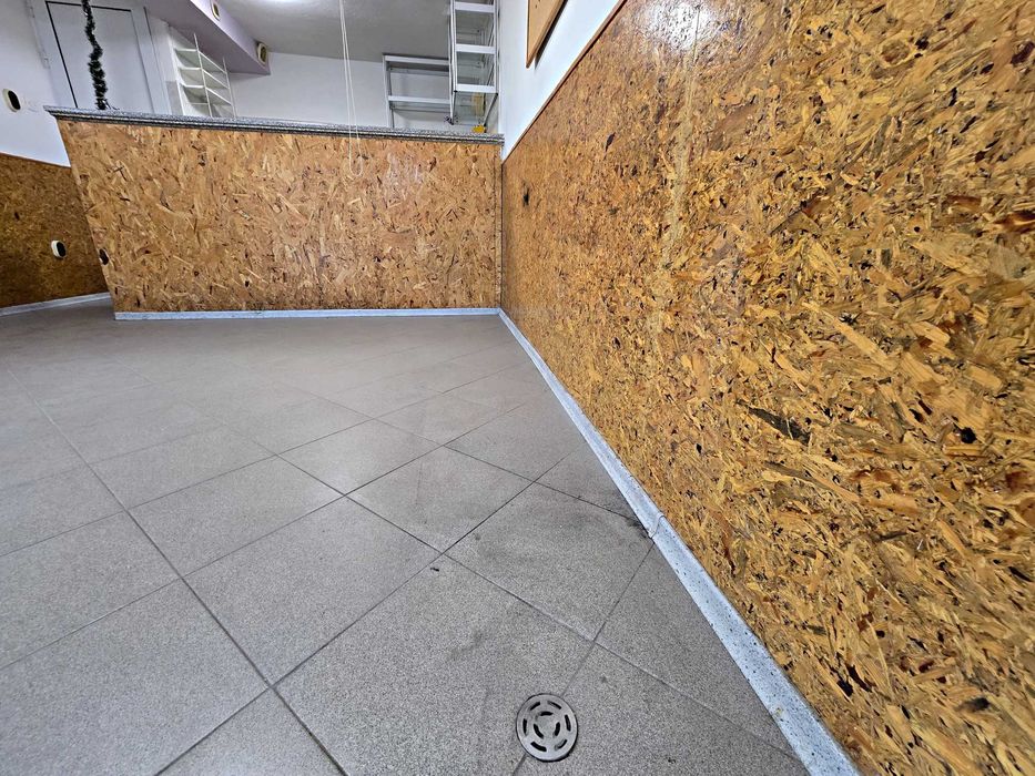 Дава се под наем Магазин в Асеновград - 21 кв.м за 207 € - Снимка #10