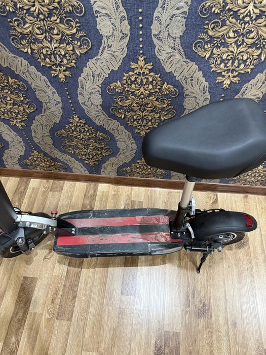 Продается электросамокат скиллмах скорость максимум:40,42 цена договор