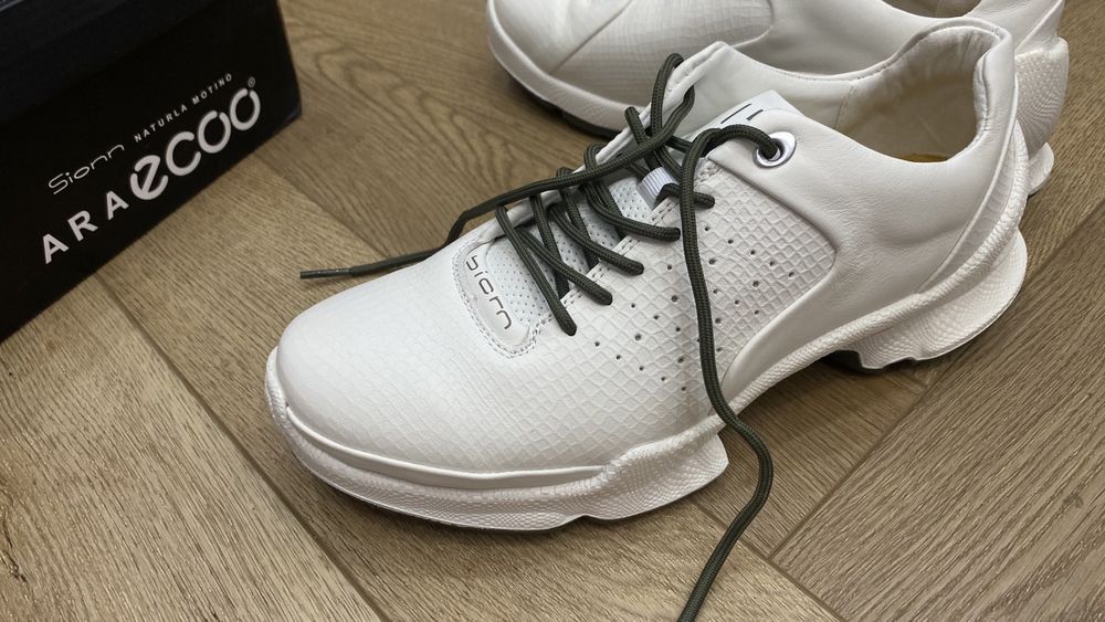 Кроссовки ECCO новые
