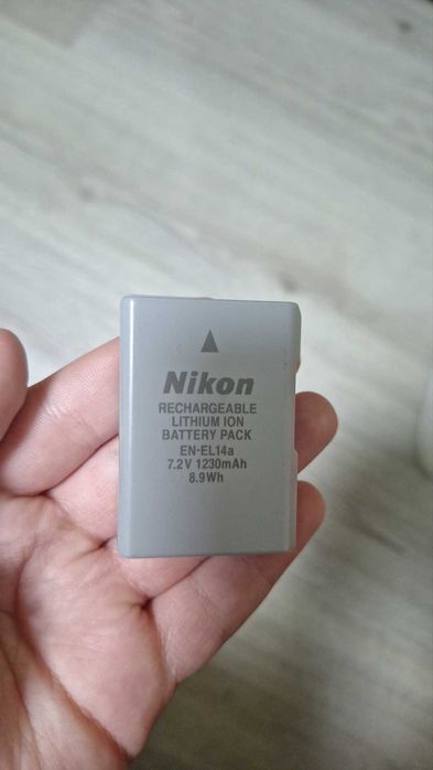 продавам фотоапарат Nikon D5200