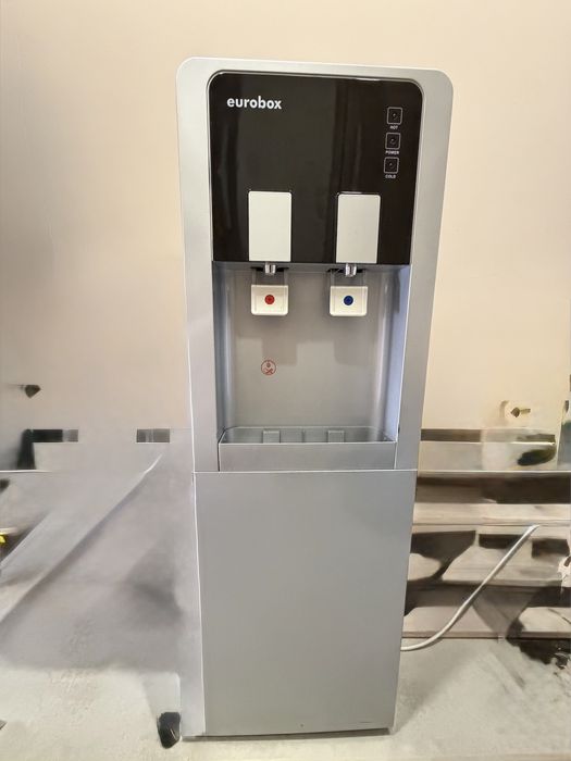 Диспенсер б/у в хорошем состоянии