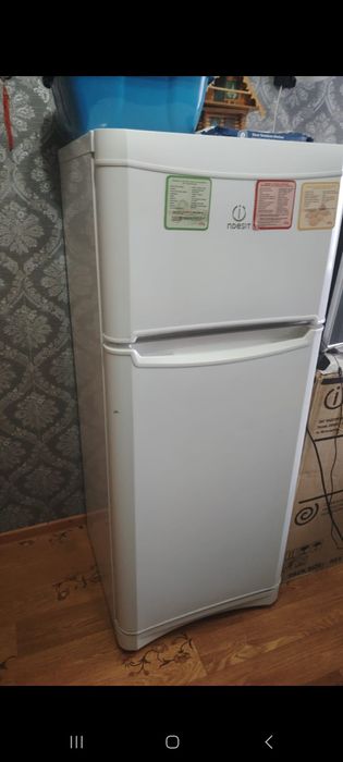 Холодильник Б/У.