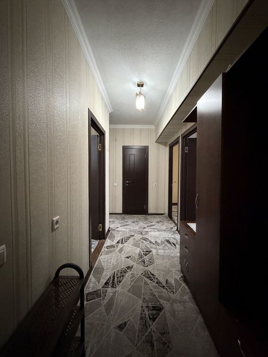 Сергели 8 худуд 3 хона 5 этаж срочно оилага ижарага берилади