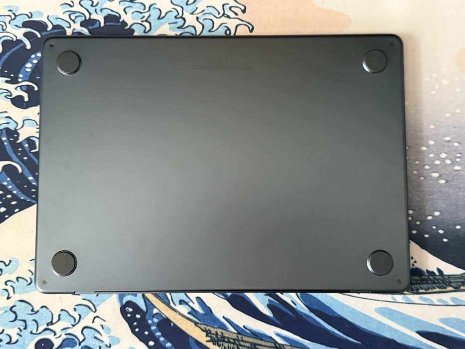 MacBook Air 13" M3 (2024) – 16GB RAM / 256GB SSD – Midnight – Ca Nou (16 Cicluri)