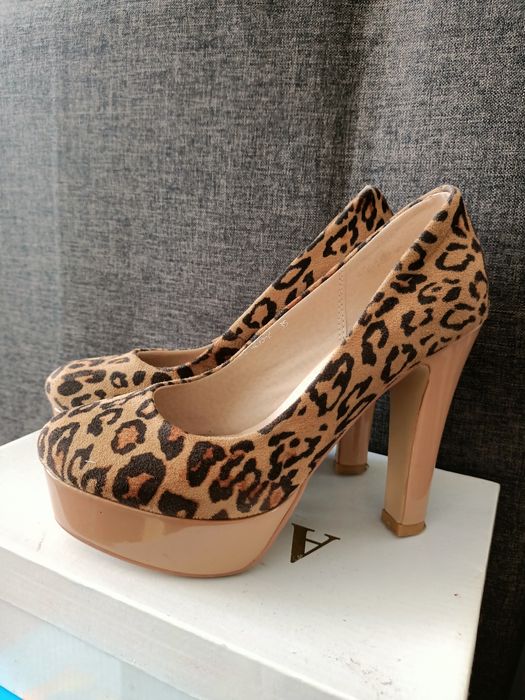 Продам красивые туфли