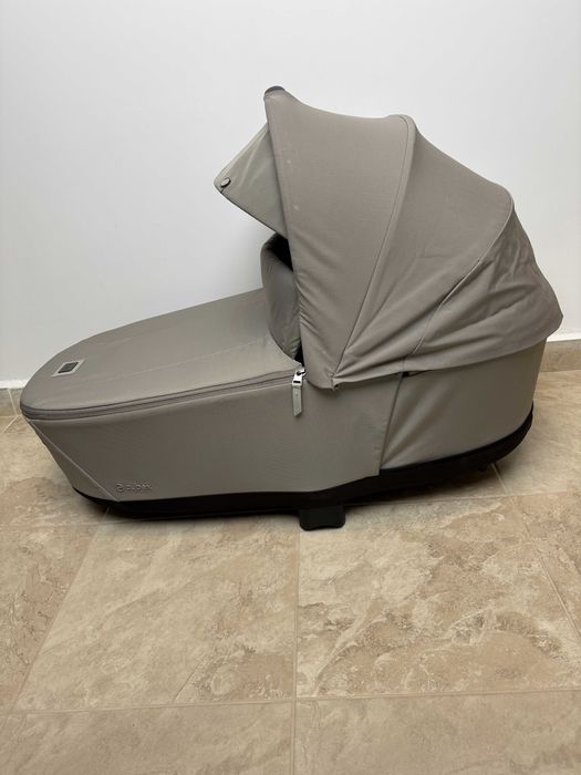 Кош за новородено Cybex Priam 4 /e-Priam Lux + дъждобран