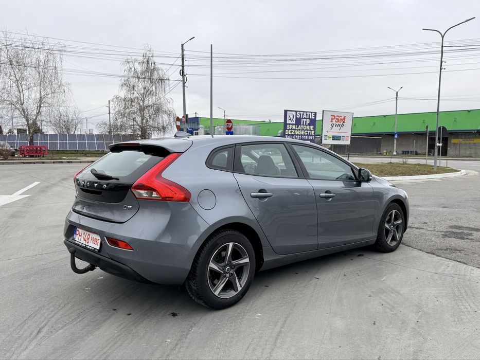 Volvo V40 D2, 2.0 Tdi ,fabr. 2017, Euro 6 , Full Led , Carte Service !