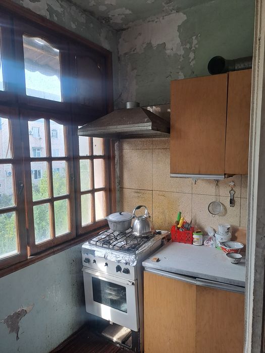 Продаю 2/3/5 на Юнусабаде-18, Сайрам перекрёсток.