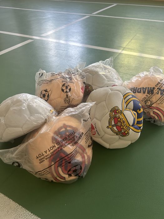 Продам кожаные Мячи