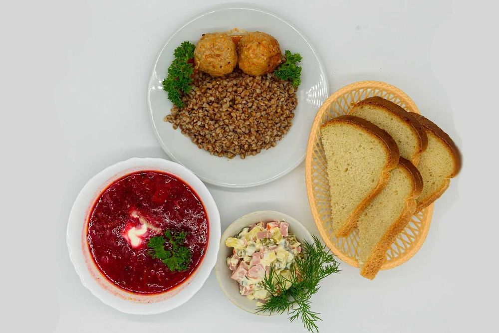 Комплексный обед  для строителей недорого