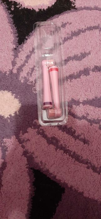 Електрическа четка за зъби за деца с три накрайника и две батерии