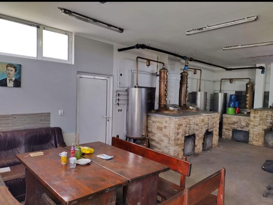 Продава се Промишлена сграда в с. Тополи, Област Варна - 1074 кв.м за 157 €/кв.м - Снимка #4