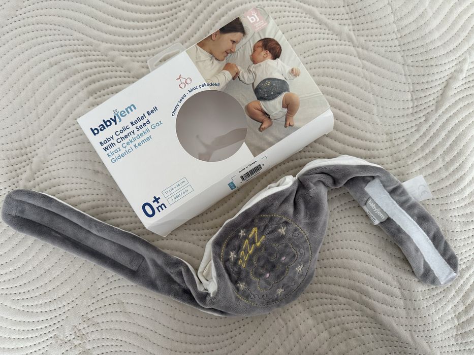 Centura anticolici cu samburi de cirese