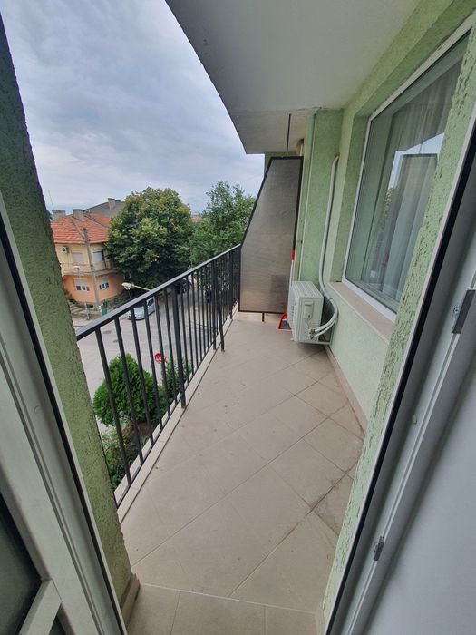 Дава се под наем Двустаен апартамент в Варна, Левски - 70 кв.м за 612 € - Снимка #2