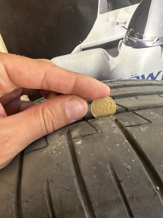 Гуми Pirelli размер 255 / 45 / 20 дот 0923