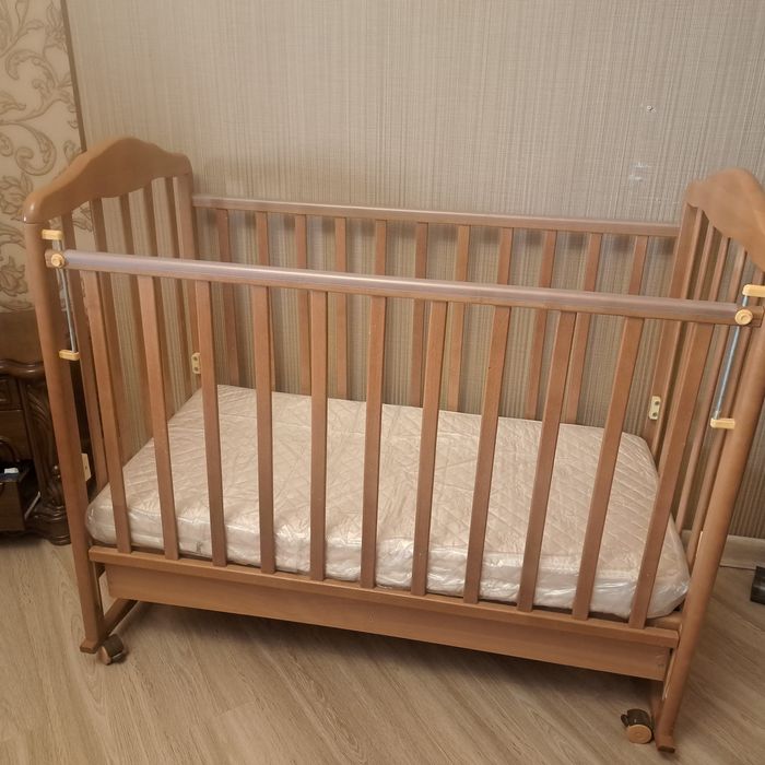 Детская кровать манеж