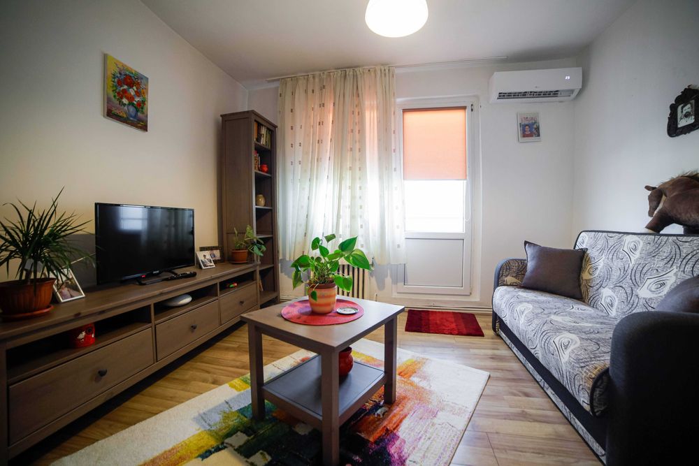 Apartament 3 camere, 69 mp, etaj 4 – Str. Făgărașului, Reghin – 76.000 EUR