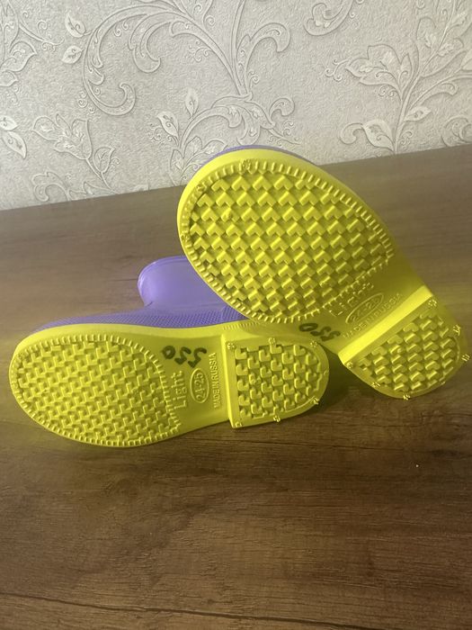 Новые детские сапоги 24-25 размер