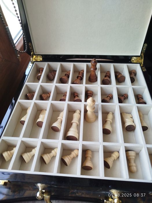 Продам шахматы подарочные