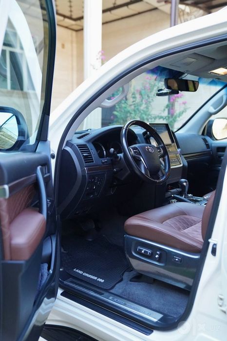 Land cruiser. 200. насия. савдога. берилади