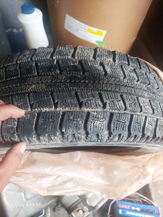 Продам резину 2 балона