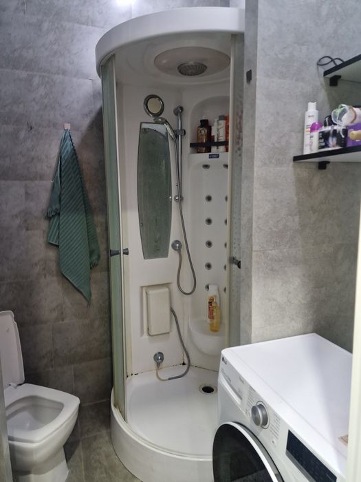 Отдам бесплатно  душевую кабину