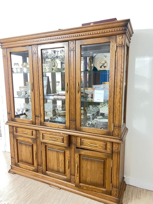 Продается сервант