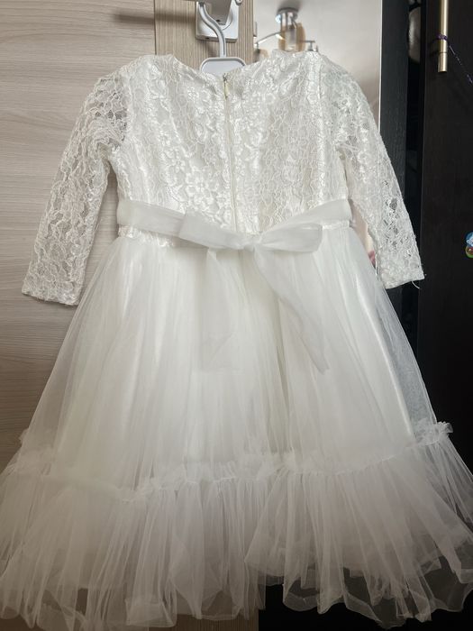 Нарядные платья для девочки