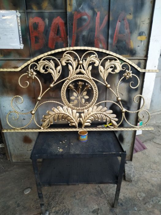 Навес 450 минг перила400  минг решотка 200минг дарвоза900минг  квадрат