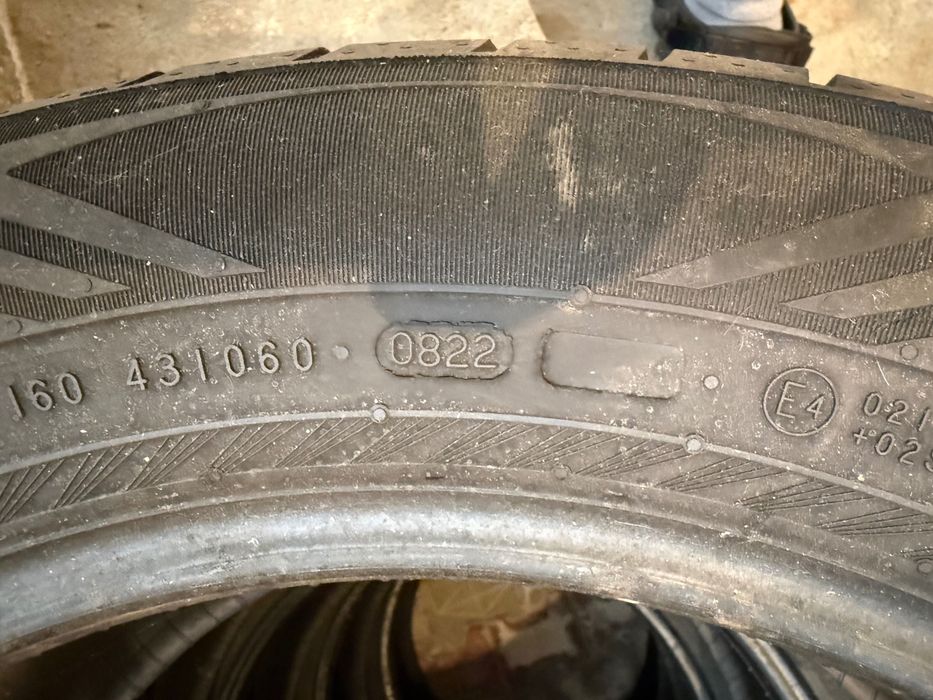 NOKIAN Powerproof SUV 255 55 R18 DOT 0822