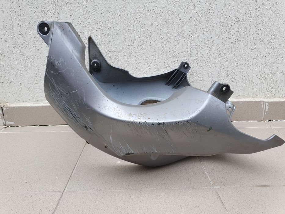 Honda Transalp 700 scut, carena motor