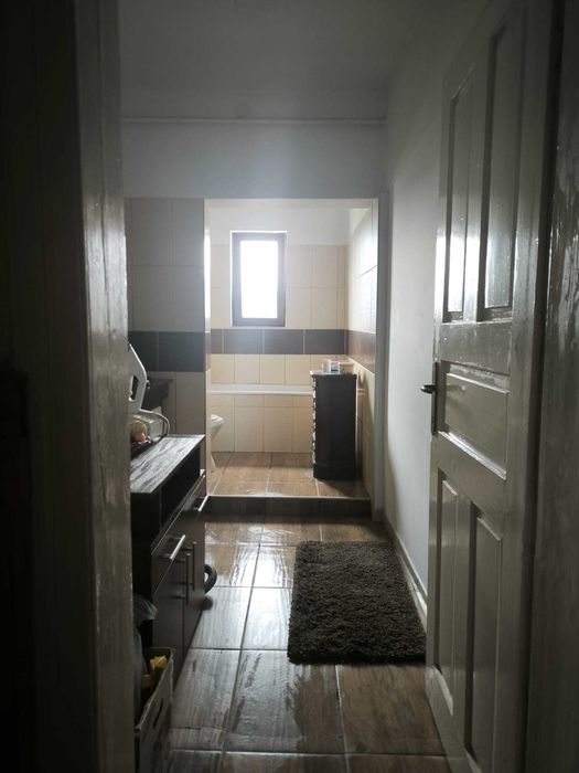 Apartament 3 camere, 74 mp utili + boxă 20 mp, central – Câmpulung Moldovenesc