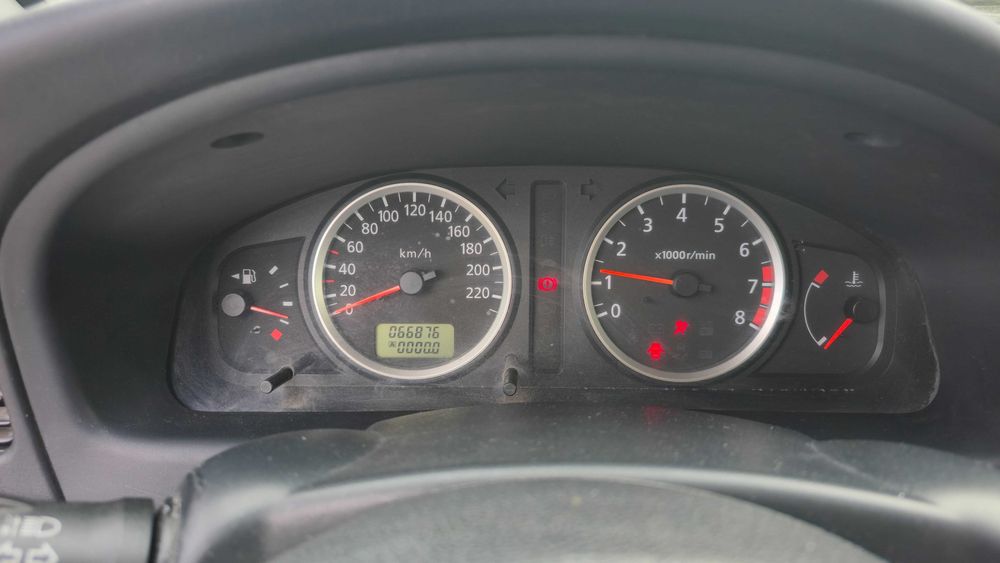 Nissan Almera 2005