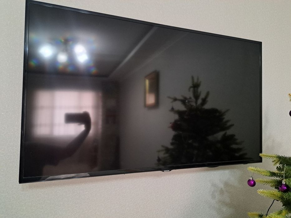 Продам телевизор