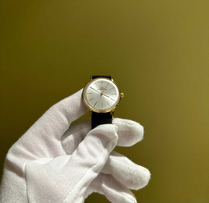 Часы ЛУЧ механические